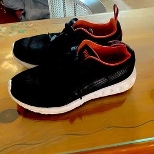 Puma sneakers 5.5